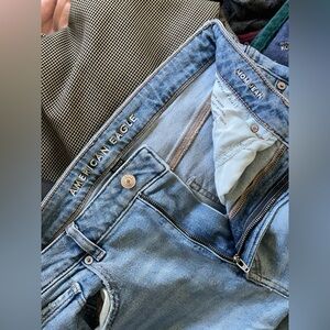 American Eagles mom jeans